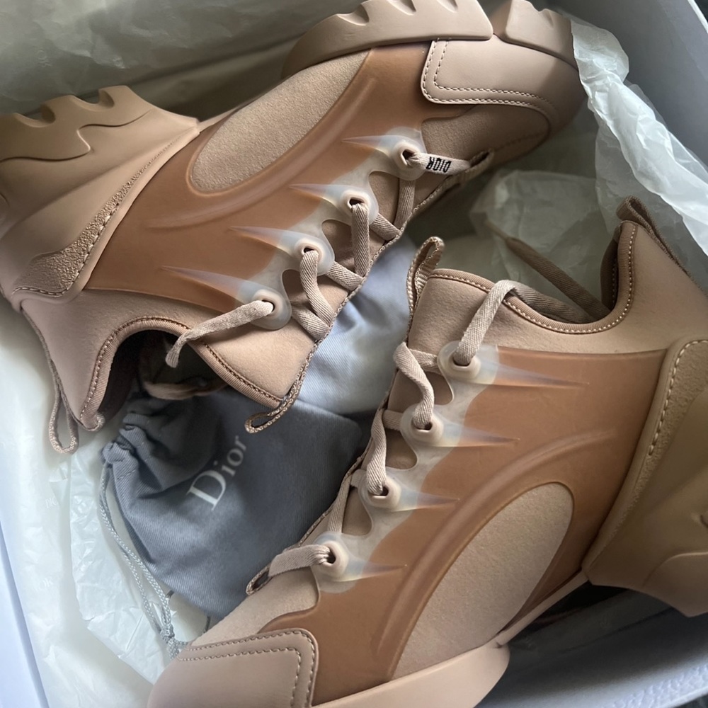Christian Dior Sneakers Size: 39.5 Color: Nude BRAND NEW IN BOX NEVER WORN - Picture 5 of 6